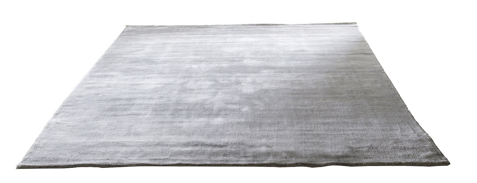 BAMBOO LIGHT GREYКовер 200х300, высота ворса 11-12 мм, 4 кг/м2, ручная работа, цвет светло-серый,