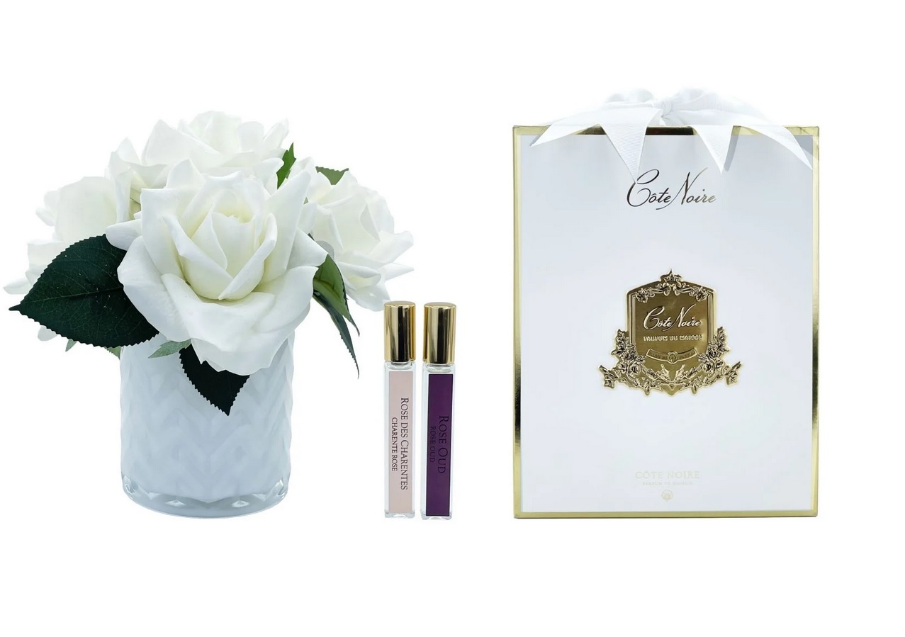 HERRINGBONE FLOWER WHITE Букет белые, белая ваза стекло рельеф "ёлочка", 2 спрея, ВхШхД 21х17х17 с вид 2