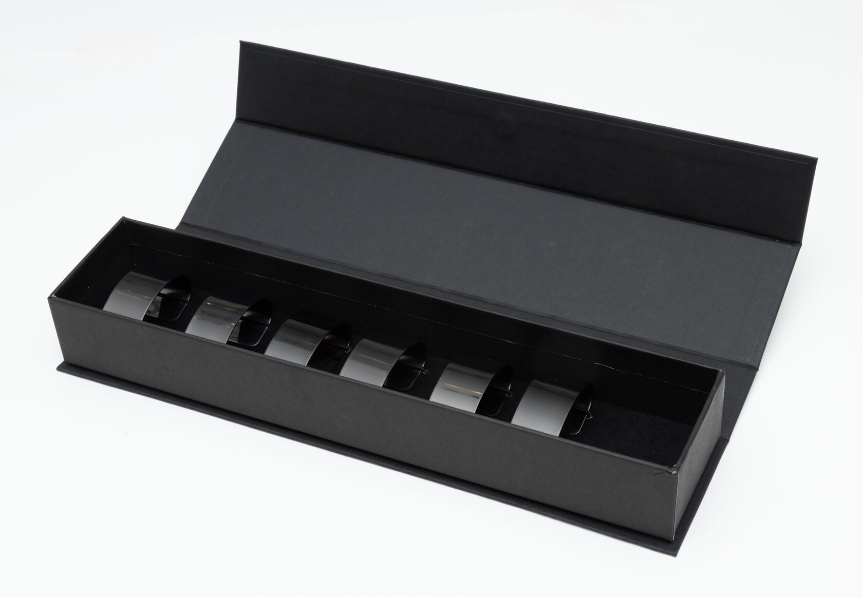 NAPKIN HOLDERS BLACKНабор держателей для салфеток 6 шт, цвет черный, сталь 18/10 (цена за набор) вид 2