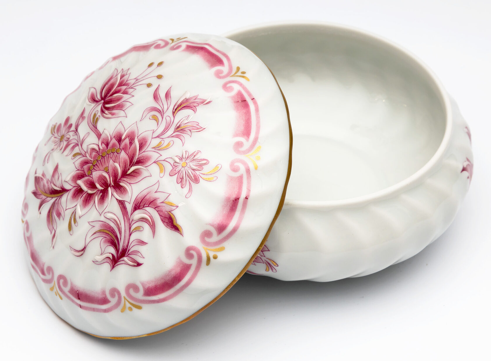 CRISTELL A/009 ANEMONEШкатулка диам 10 , лиможский фарфор