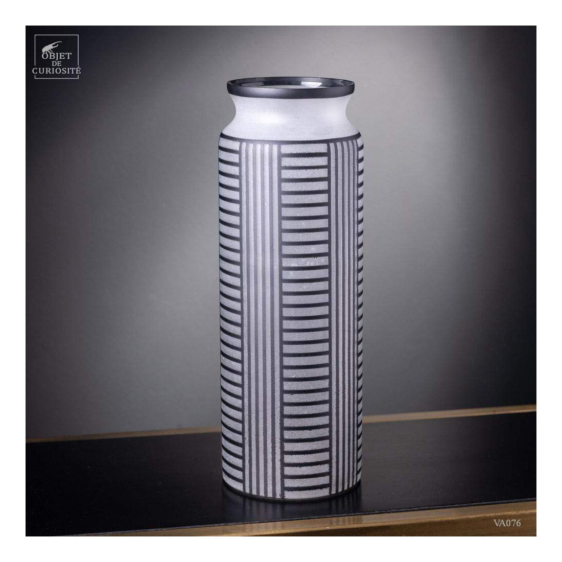 White frosted vaseВаза, стекло диам 10 Н28 см вид 5