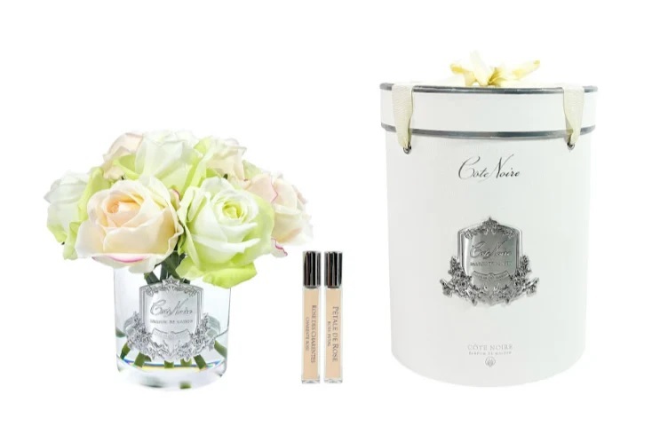 Rose Buds mixed green blush silverБукет из бутонов роз, бледно-розовый и зеленый, прозрачная ваза