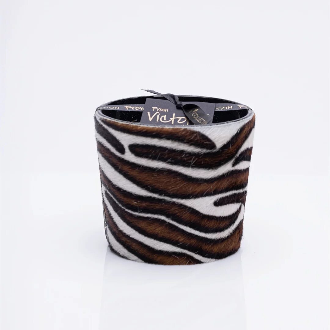 Свеча ароматическая Victoria with Love Hairy zebra tricolore 400гр вид 2