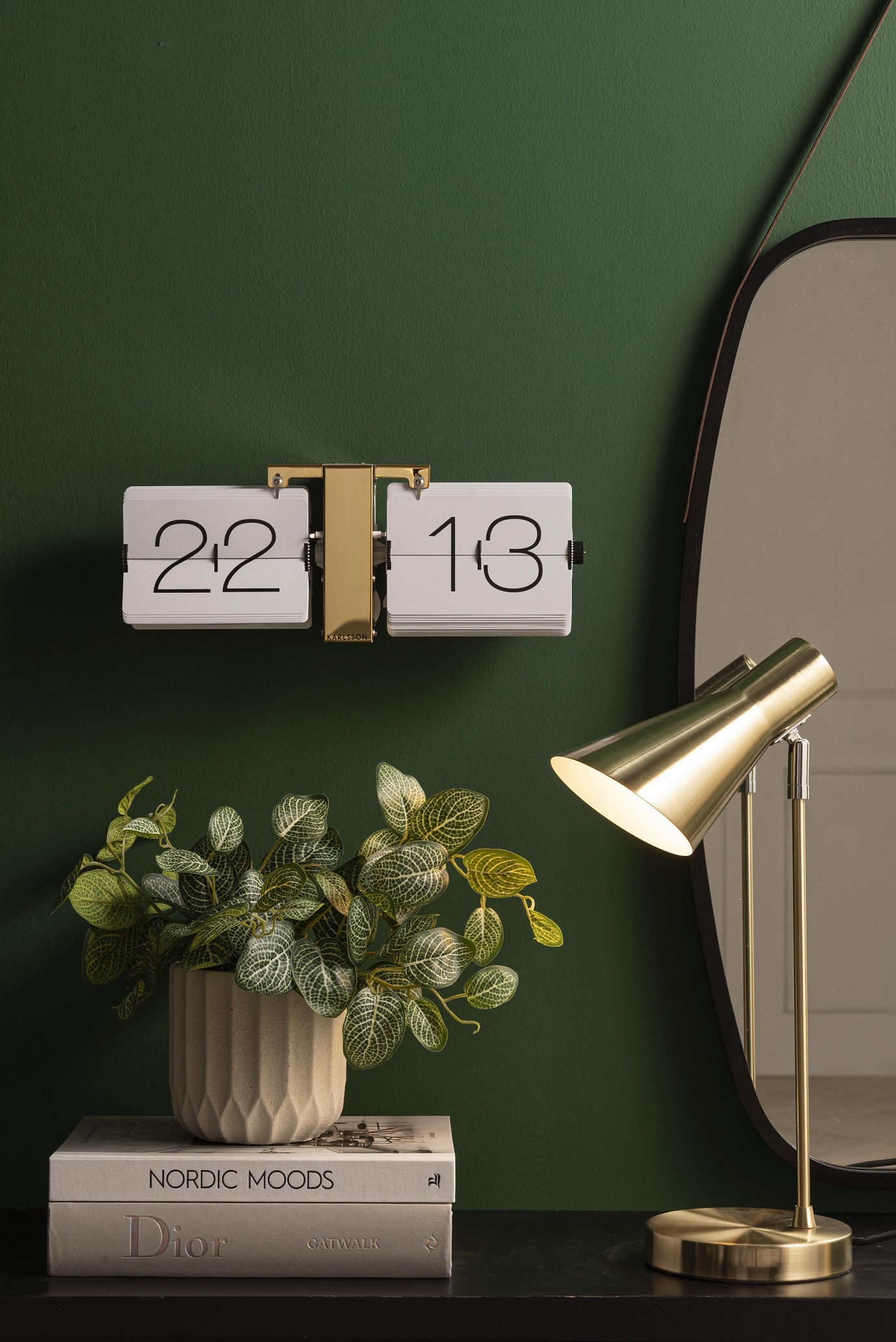 Зеркало настенное Present Time IDYLLIC LARGE, черный бамбук 74 x 43 x 1,5 см, ремень и крючок включ вид 4