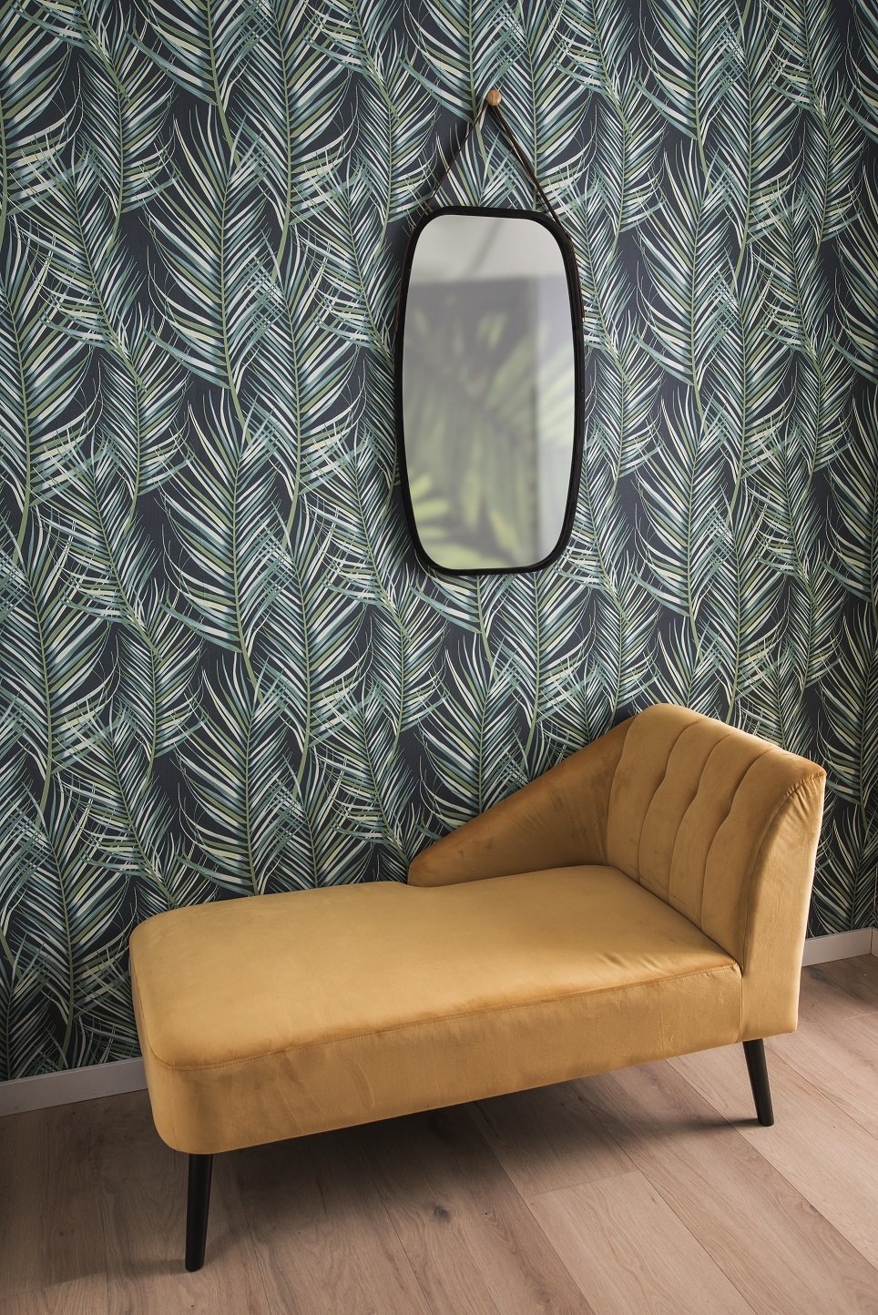 Зеркало настенное Present Time IDYLLIC LARGE, черный бамбук 74 x 43 x 1,5 см, ремень и крючок включ вид 2