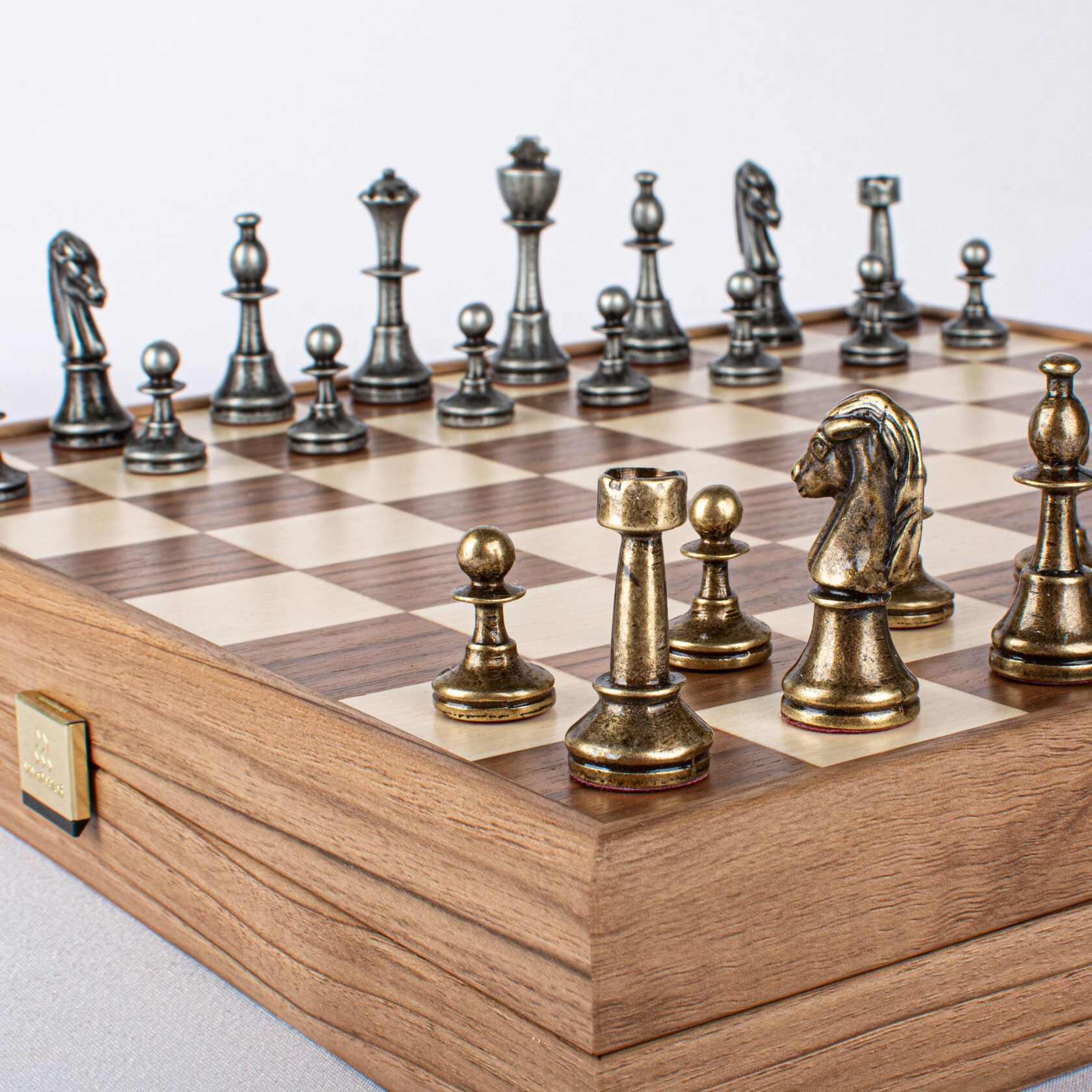 WOODEN CHESSШахматы классические, 35х35 см, фигуры металл, коробка дерево, рисунок орех + дуб вид 3