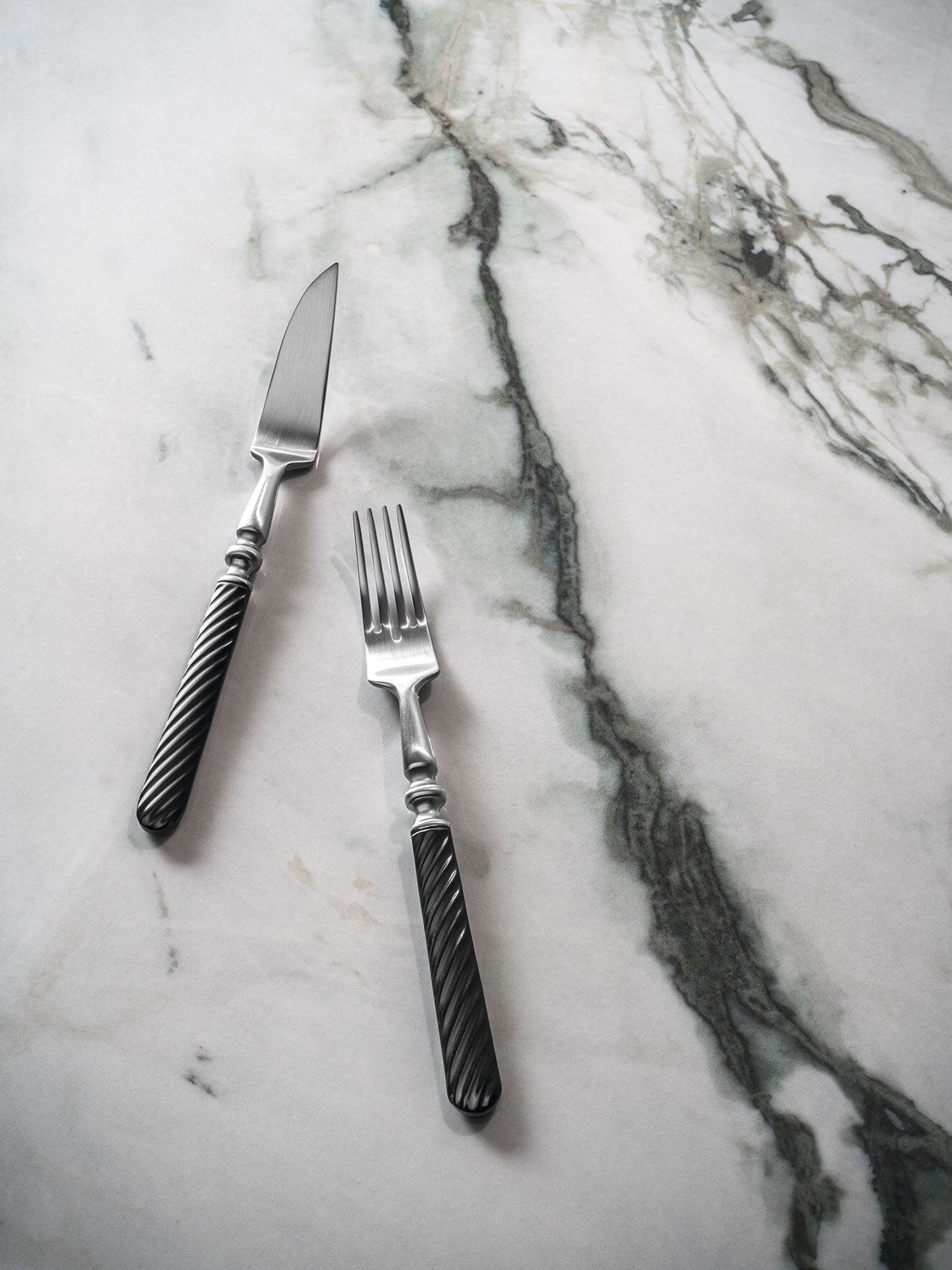 Набор столовых приборов Herdmar SOBOR MAT BLACK 140, сталь 18/10, ручка черная матовая 24 шт. вид 2