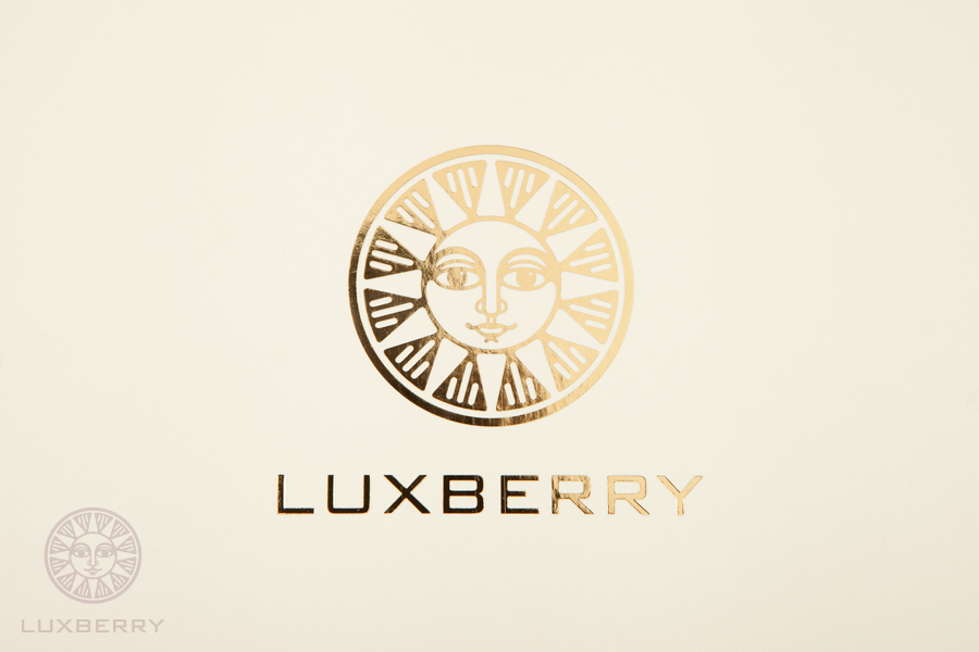 Коробка подарочная LUXBERRY NEW  р-р 40,5 х 30 х11,5  цвет: экрю/золотой вид 3