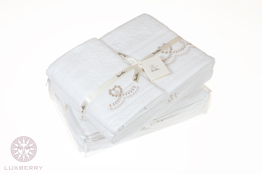 Полотенце с вышивкой ВЕНСКИЙ ВАЛЬС махра, белый/бежевый